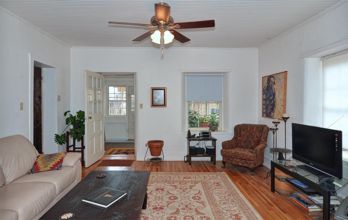 4001 Rio Grande Blvd NW - Photo 3 of 13