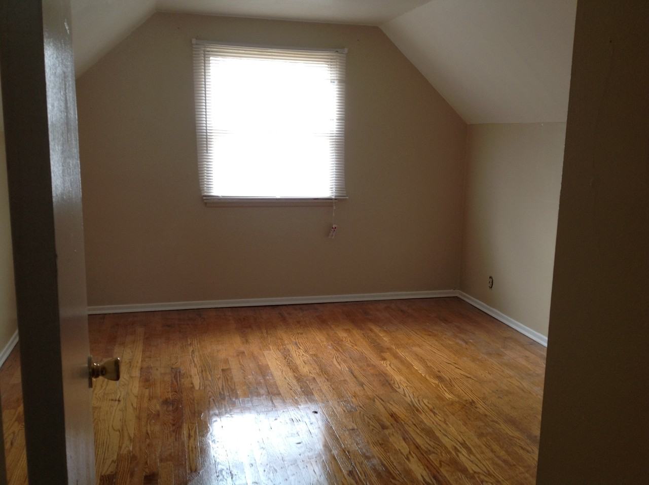 6206 Emma Ave - Photo 3 of 10