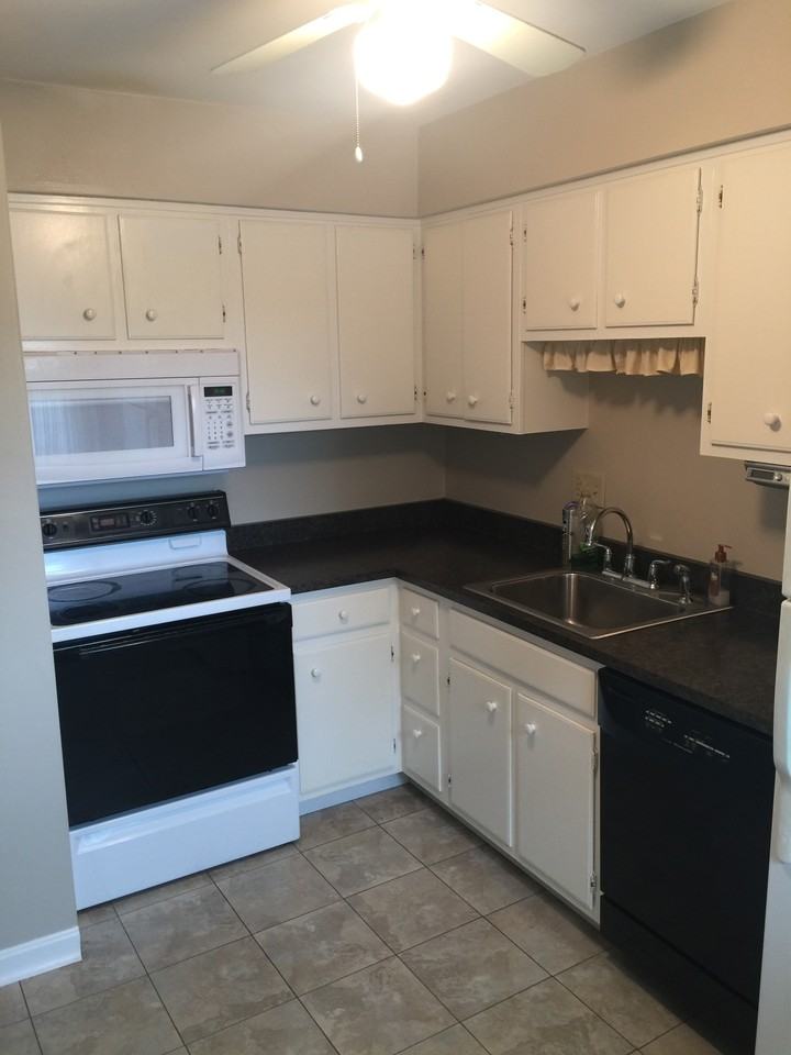 9771 Bunker Hill Ln - Photo 2 of 15