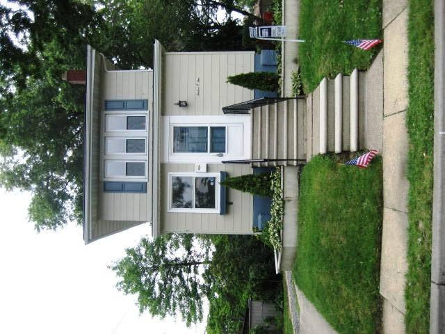 1202 Elm Ave - Photo 2 of 14