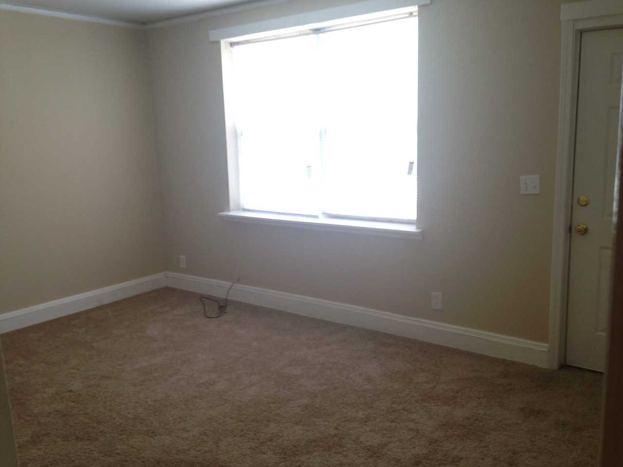 1011 Munsen Spring Dr - Photo 3 of 6