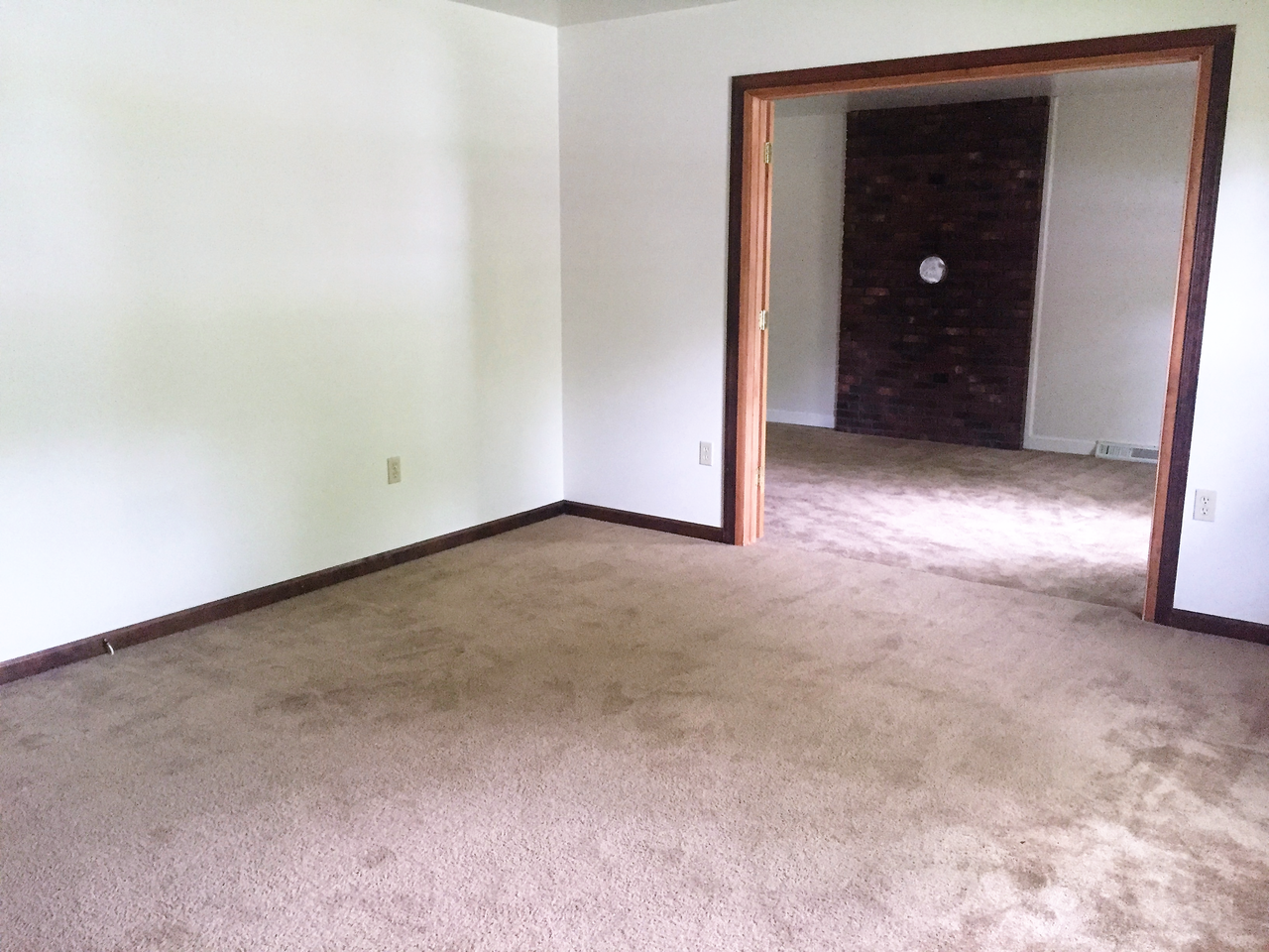 205 Spruce St - Photo 3 of 12