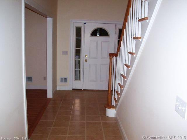 25 Bethany Farms Rd - Photo 2 of 14