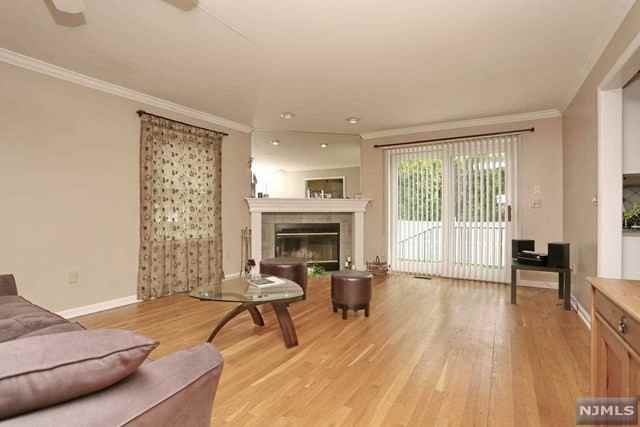 145 Highland Ct - Photo 2 of 25