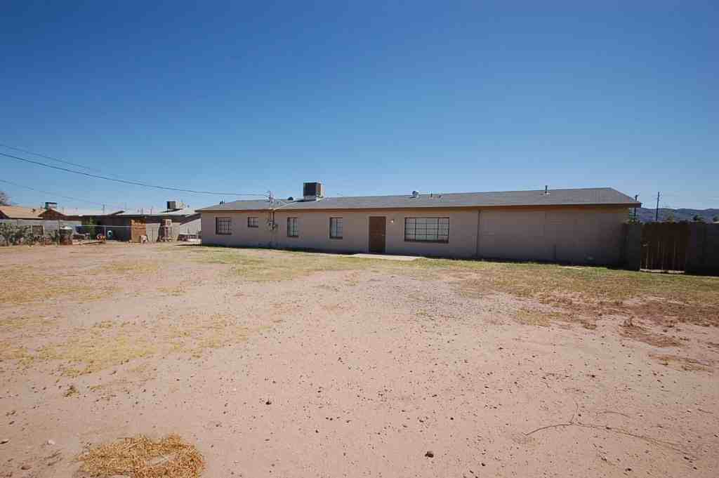 2902 E Atlanta Ave - Photo 2 of 14