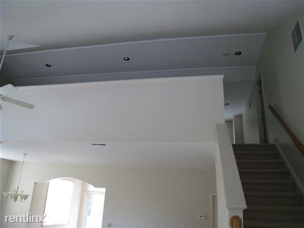 2767 West Blvd - Photo 2 of 11