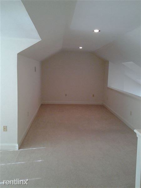 2767 West Blvd - Photo 3 of 11