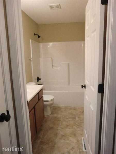 7076 Remington Villa Dr - Photo 3 of 11