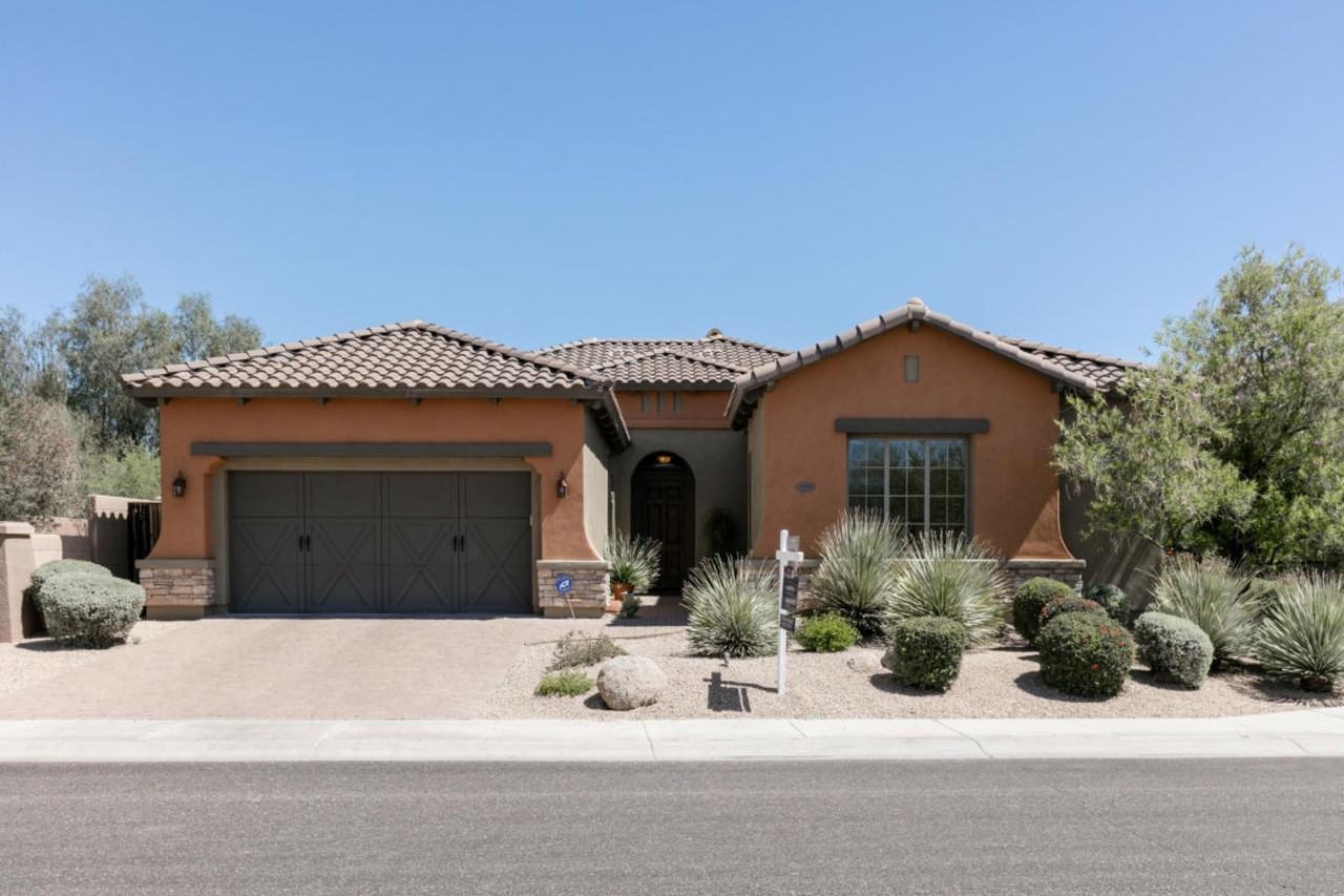 3938 E Daley Ln - Photo 2 of 20