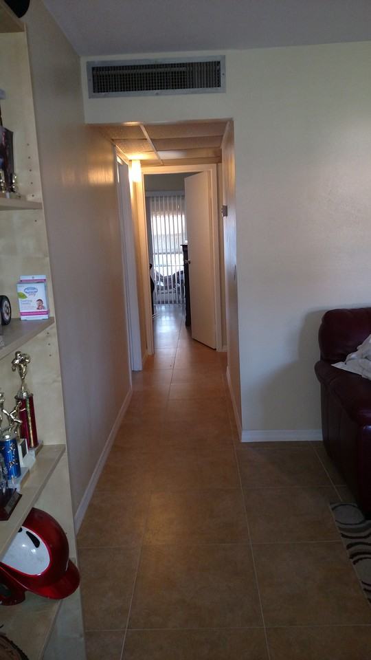 202 Bedford St - Photo 3 of 6