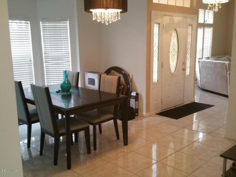 1468 Wellington Cir - Photo 2 of 5