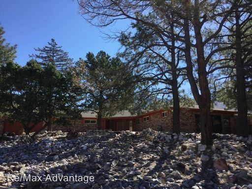 12912 Blackstone Rd NE - Photo 2 of 19