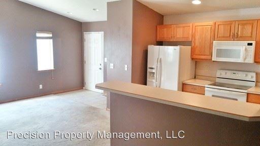 4273 39th Ave S - Photo 2 of 9