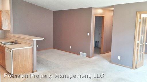 4273 39th Ave S - Photo 3 of 9