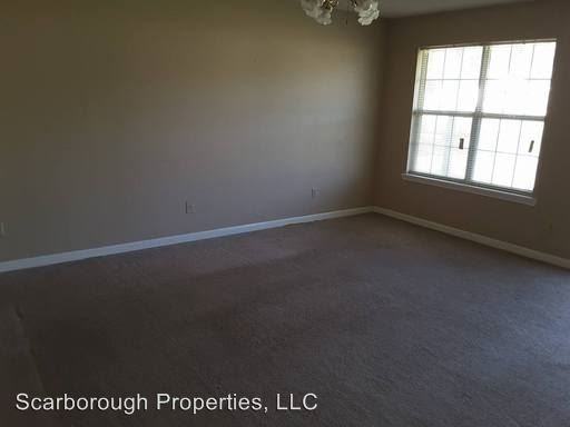 723 Macy St - Photo 3 of 8