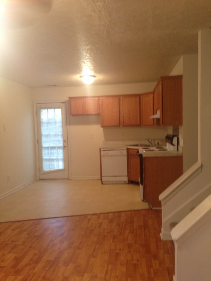 1322 Etawah Ave - Photo 2 of 6