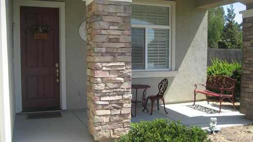 439 Bluebell Ct - Photo 3 of 16