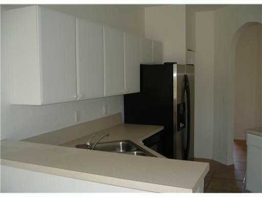 933 Pipers Cay Drive - Photo 2 of 6