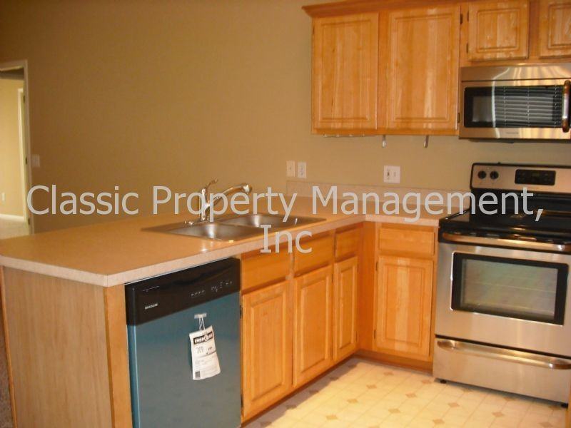 3021 Devonshire Dr - Photo 3 of 10