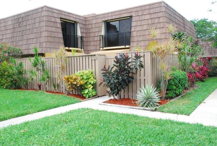 709 7th Court 709 - Photo 3 of 5