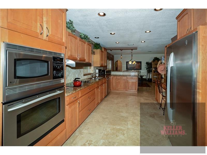 1524 SEABREEZE - Photo 3 of 8