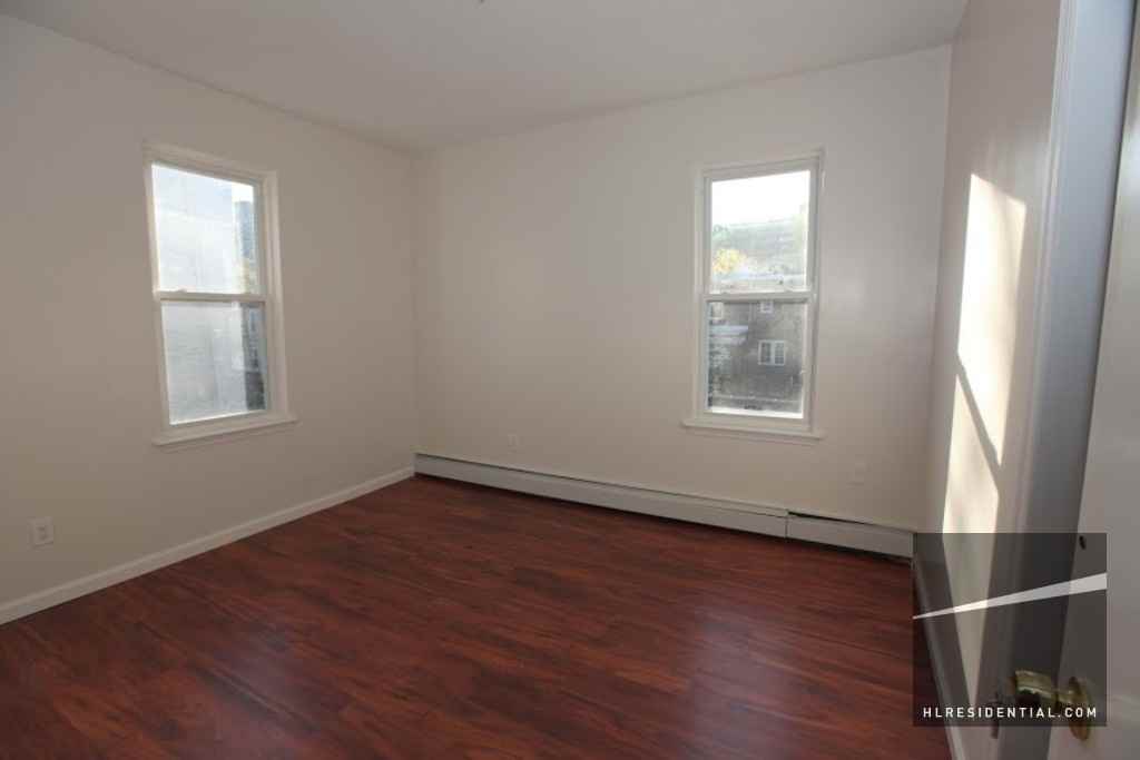 3631 Corlear Ave #2R - Photo 2 of 4