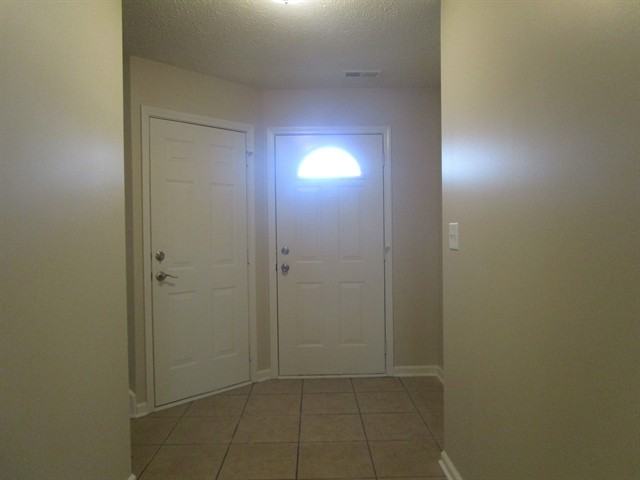 714 Bluff Creek Dr - Photo 3 of 19