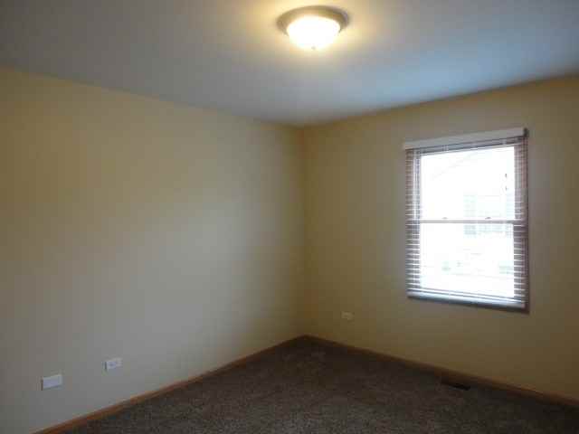 302 Thames Dr - Photo 3 of 11