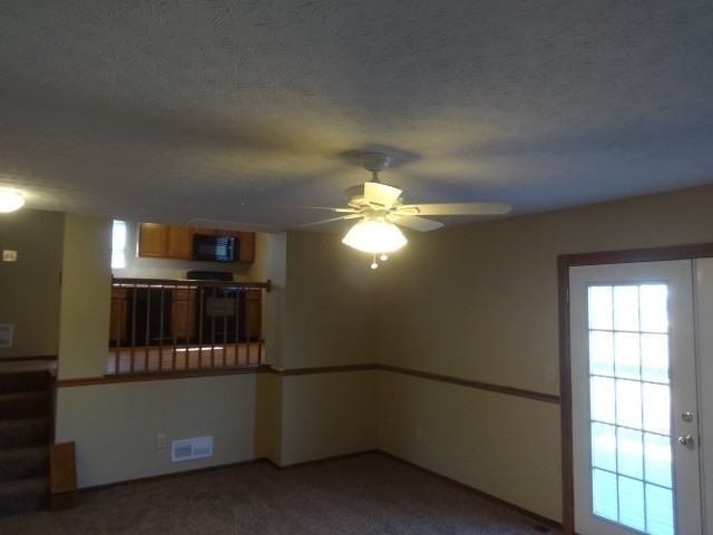 1400 Pepper Ln - Photo 3 of 15