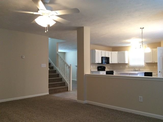 717 Breakers Ln - Photo 3 of 15