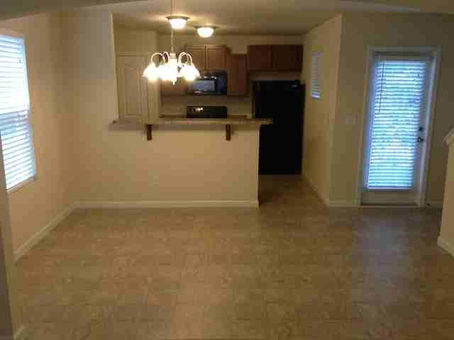 6215 Thompson Brook Lane - Photo 3 of 11