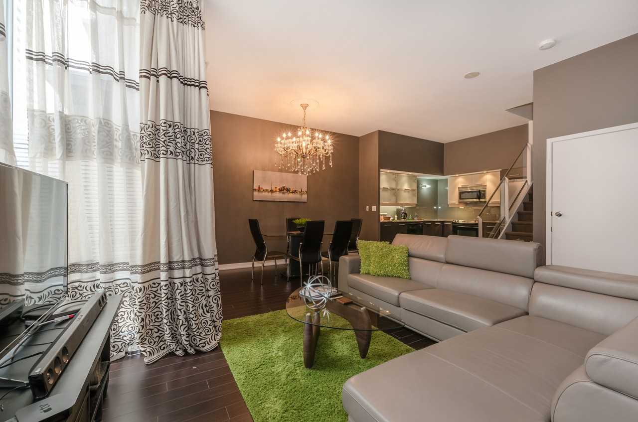 16 Telegram Mews - Photo 3 of 10
