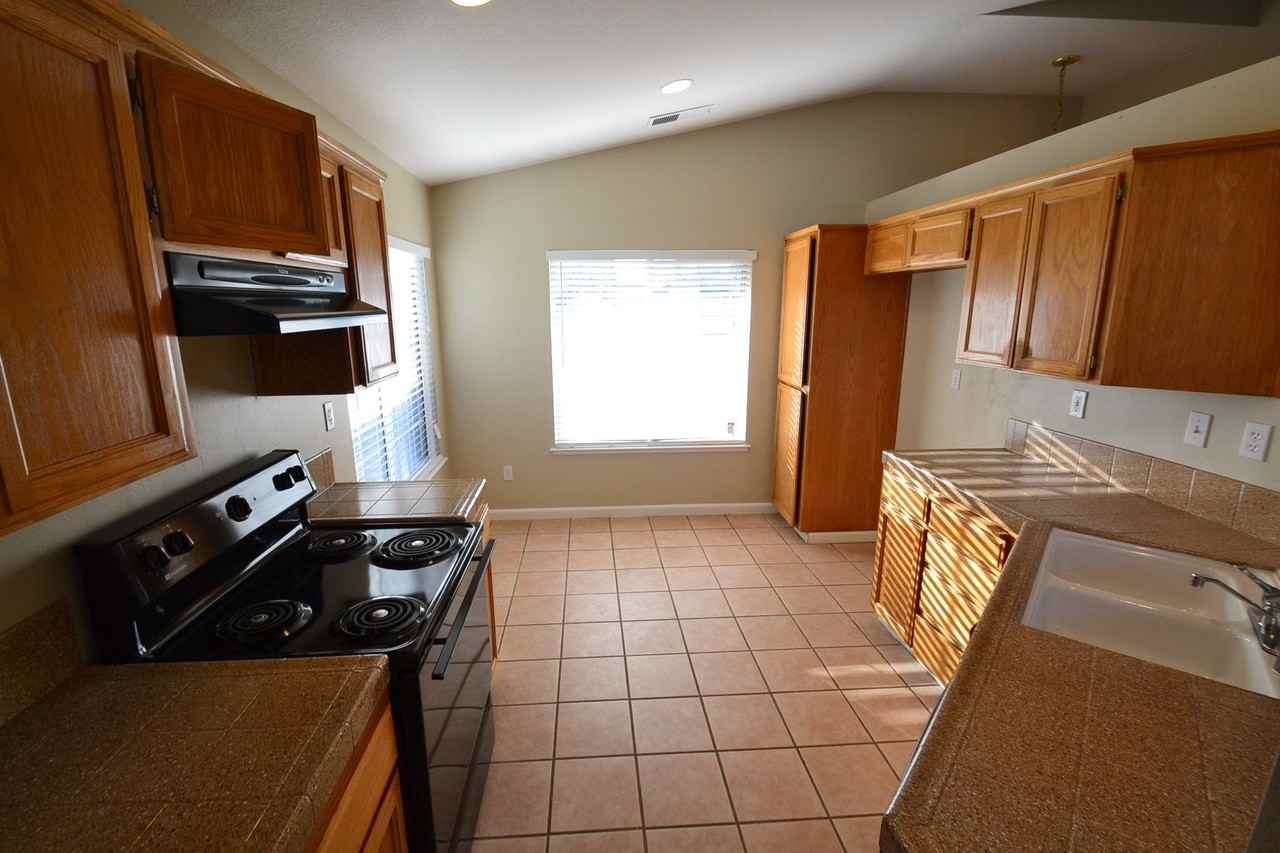 2110 Megan Dr - Photo 3 of 11