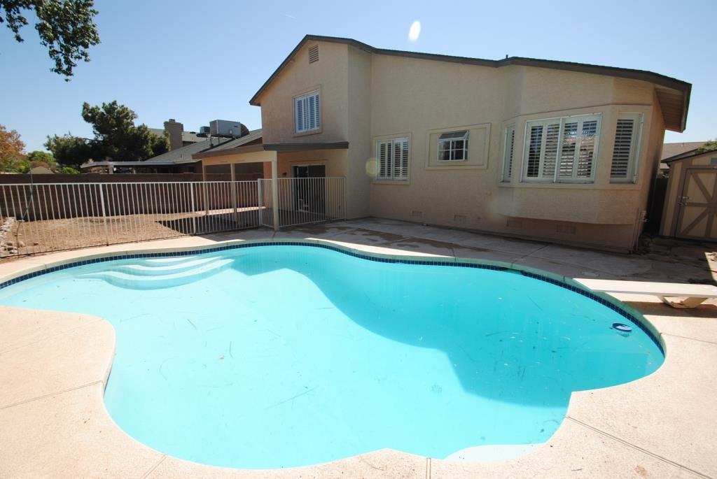 8558 W Pershing Ave - Photo 2 of 11