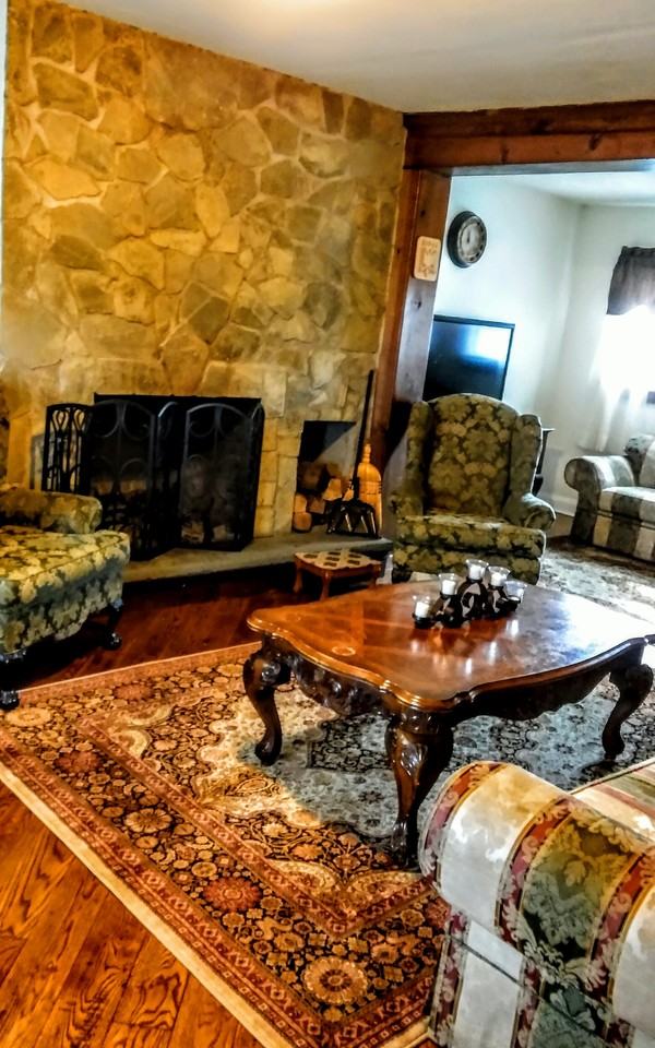 1249 New York 32 - Photo 3 of 5