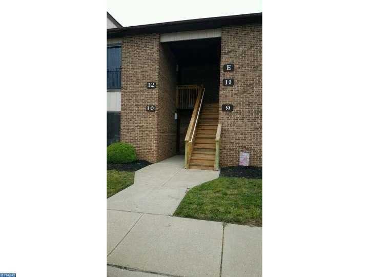 10 Windsor Ct - Photo 2 of 21