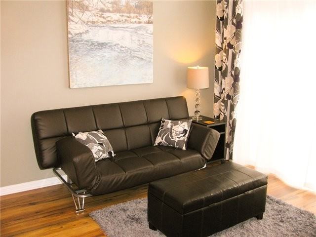 64 Douro St - Photo 3 of 13