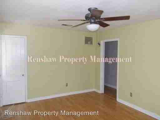 2810 Garden Ln - Photo 2 of 9