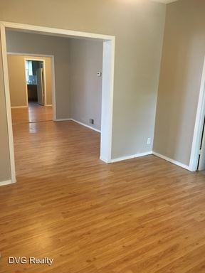 835 B St - Photo 3 of 9