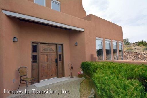 4 Calle Montoya - Photo 2 of 30