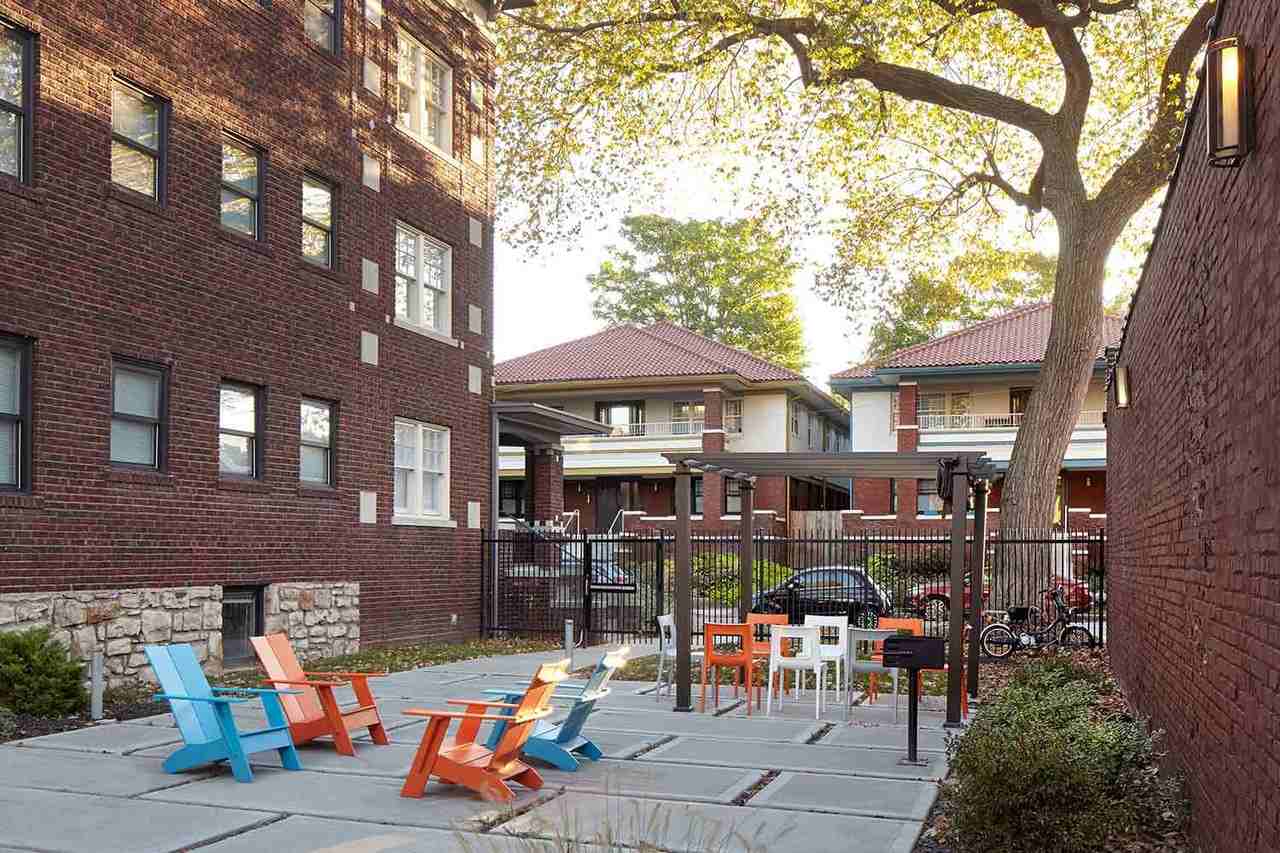 Windsor House - Photo 3 of 35