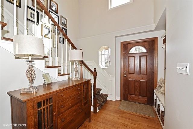 16 Indian Dr - Photo 2 of 25