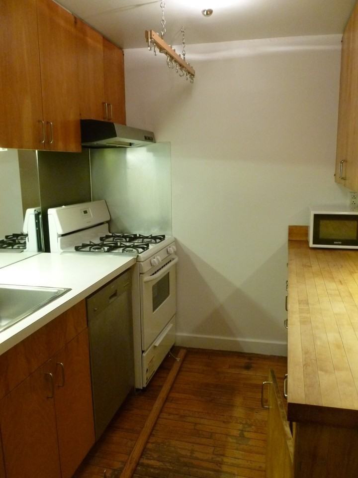 347 West 4th Street - Photo 3 of 8