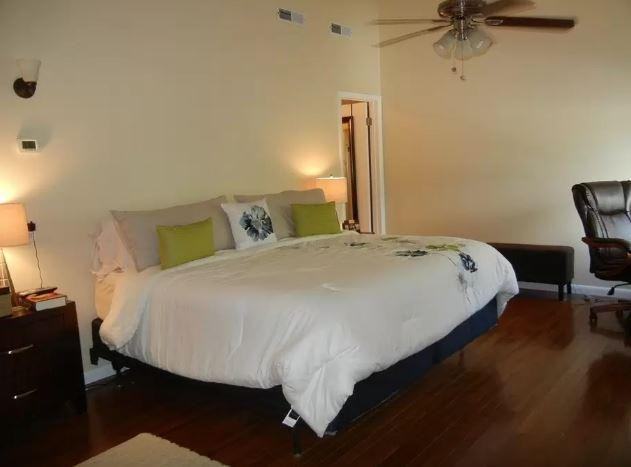 38 Academy Ln - Photo 3 of 6