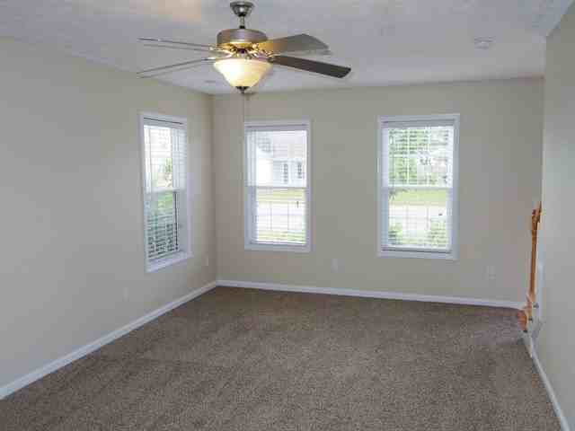4617 Split Rail Dr - Photo 3 of 16