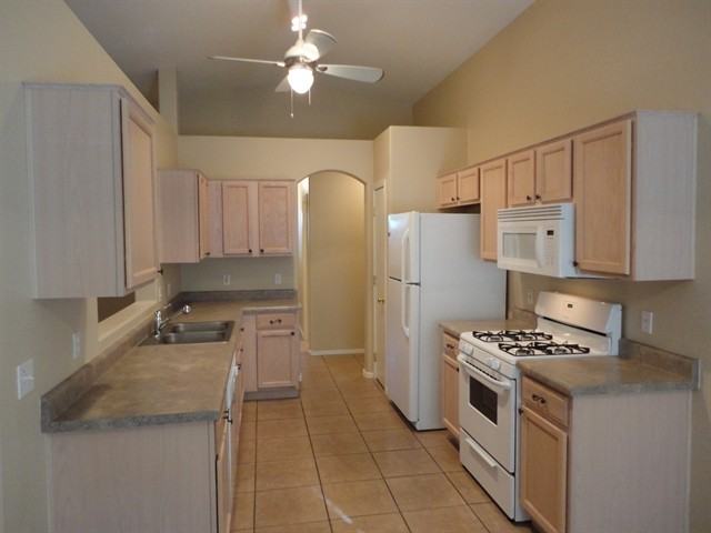 7972 W School Hill Pl - Photo 3 of 9