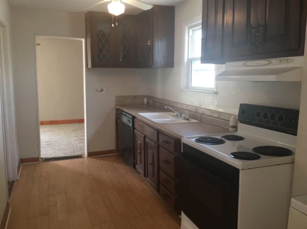 423 South Tennessee Avenue - Photo 3 of 10