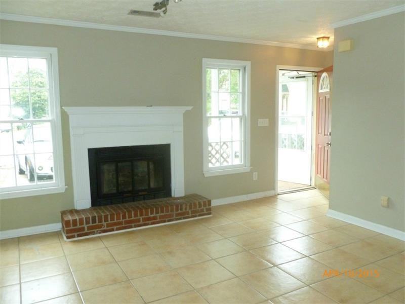 1370 Kennesaw Trace Ct - Photo 2 of 20