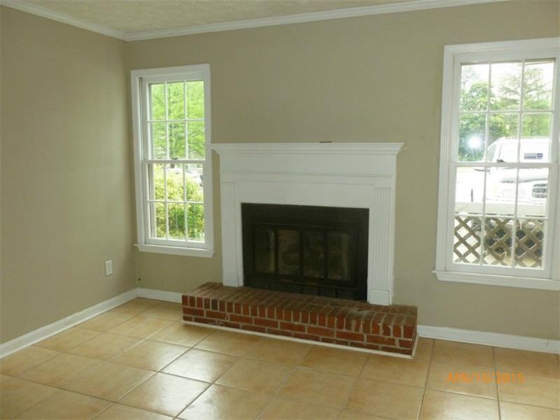 1370 Kennesaw Trace Ct - Photo 3 of 20