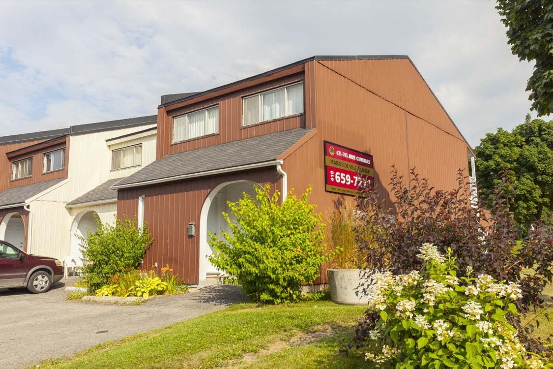 691 Rue Gingras - Photo 2 of 6